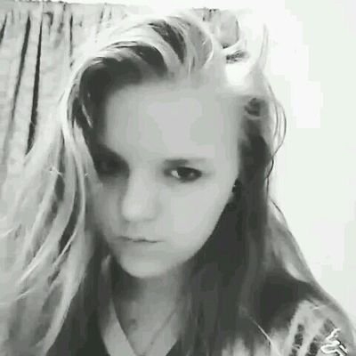 MackenzieShell2's profile picture. I asked a restaurant to make my bio