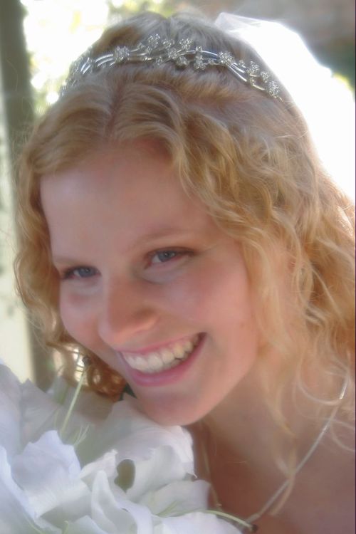 Grace_Wren30's profile picture. a deeply in love with her prince charming, happily married, travel junkie who likes atypical board games and hanging with my littles