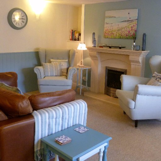 Grade II Listed Fisherman's Cottage available for shortbreaks and holidays in beautiful Brixham in Devon. Perfect for couples, families and pet friendly.