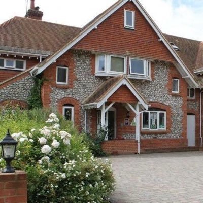 HengeHostel's profile picture. A beautiful 4* 70 bed Hostel in the heart of Wiltshire just 5 mins from Stonehenge & minutes from Salisbury