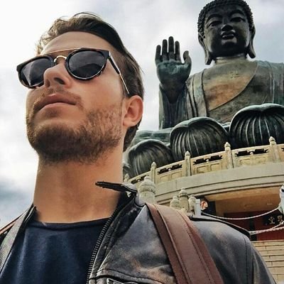 lightofxourlife's profile picture. life & you.

vacancier.