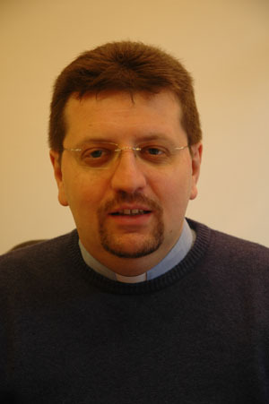 errepi's profile picture. Prete paolino, giornalista, Amministratore unico di Multimedia San Paolo, Direttore di Telenova