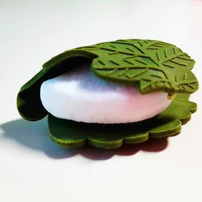 joyena01's profile picture. 💜