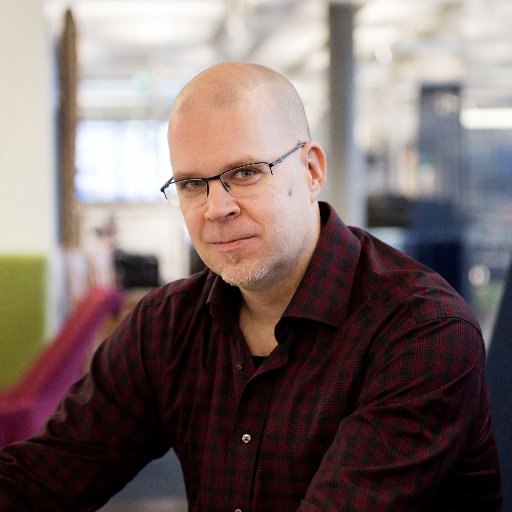 ErpoPakkala's profile picture. Toimittaja, sisällöntuottaja, tarinankertoja
#healthcare #medicine #science  #healthtech #wellbeing #sports #creativewriting (Kuva: Jussi Helttunen)