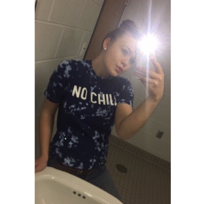 _itslivv's profile picture. 