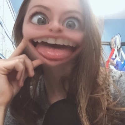 DaynaBrownn's profile picture. 