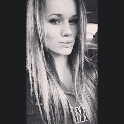 Jessie_Braun1's profile picture. just b e h a p p y