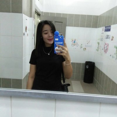 Halimatulizzat4's profile picture. 