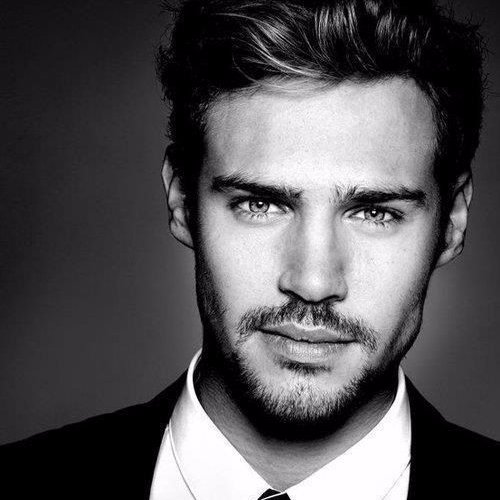 PapedPash's profile picture. 