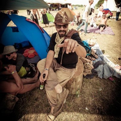 Salsahorst's profile picture. Willkommen auf der Twitterinsel des Salsahorstes!