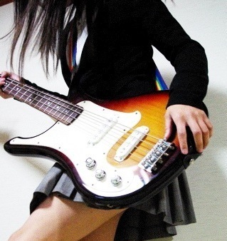 ※写真は本人ではありません。雄。人生折り返し系男子。超インドア派。プラモや音楽を作ります。たまにエロ注意です。軽い釘宮病。augn / niigata / バンド / drums / DTM / mac / SF / anime / ガンプラ / Michel Houellebecq / 絞り芙蓉グリーン