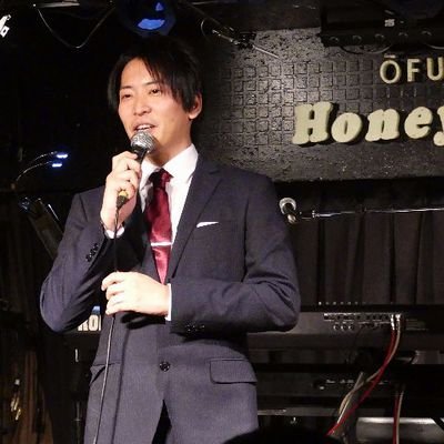 鎌倉市大船で「大船HONEY BEE」というライブハウス＆レストランバーを経営してます。2016年6月9日に「ビーハイブ株式会社」を設立しました。