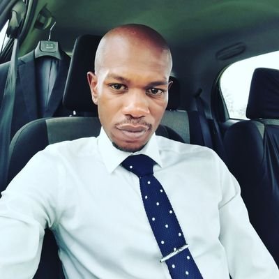 Mhiza2's profile picture. IG :@momoloyi