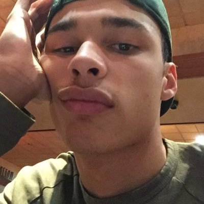 reecedtamer's profile picture. bjr ma bel allez on va à paris tu vien jv t'emmener sous la tour eiffel / https://t.co/qAsyPmTfqj