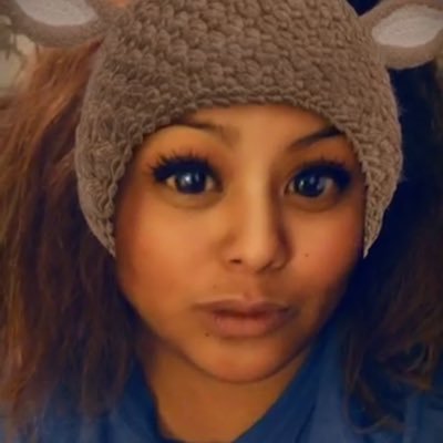 LittleLynnXoxo's profile picture. •Grown&Alone •Trying to leave an unhappy place •surrounded by ignorance