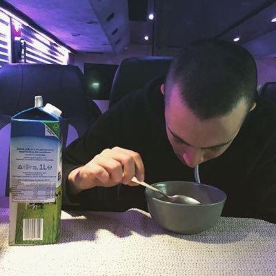 faIIawaychorus's profile picture. @pnicvrtigo