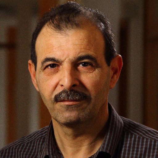 محامي ناشط في مجال حقوق الإنسان
رئيس المركز السوري للدراسات والأبحاث القانونية
Human Rights Lawyer
Head of Syrian Center for Legal Studies ans Research