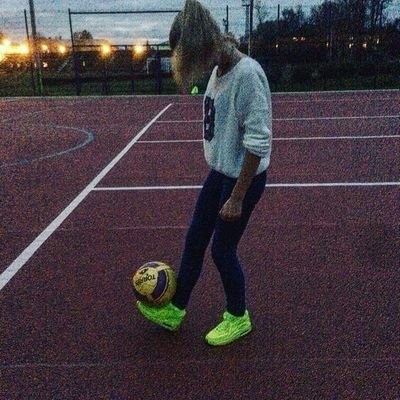 idajunior11's profile picture. ·family·friends·music·foorball·dance