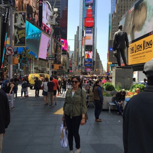 AneelaKha's profile picture. I am very excited bexause somthing is happenig in vola