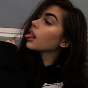 ✰∫ ᵗʷᵉᶰᵗʸ ᵒᶰᵉ ˗ˏˋᴛʜᴇ ʀᴇᴅ ᴅᴏᴏʀ's ʙᴀʀᴛᴇɴᴅᴇʀ ˎˊ˗ ☾✦ ❴C̲a̲m̲i̲'s̲ b̲f̲f̲❵ ✺˚✦ ೃ ❛—I'm not your fucking ˢʰᶤᵗ you can ᵖˡᵃʸ with me every time you want.❜ ;; #blurrole