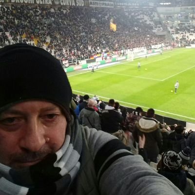 Amo la mia Famiglia...Amo il mare e sono orgoglioso di essere Juventino...Calabria bianconera #IoStoConLaJuventus #Fagiolismo💪💪💪