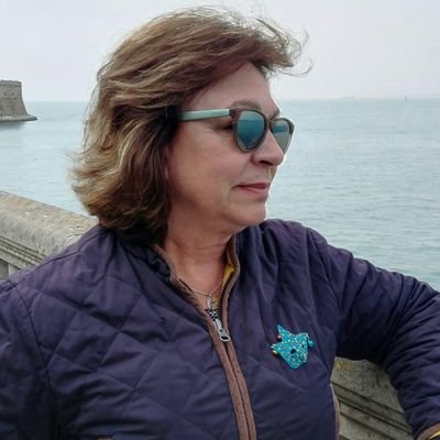 nievespg31's profile picture.