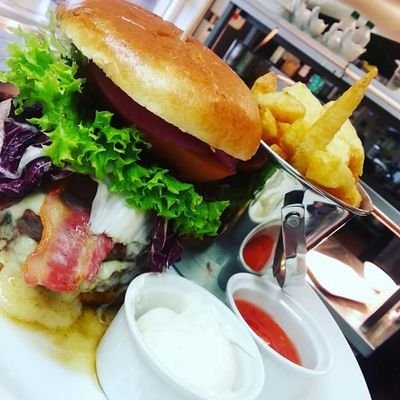 Freshly made, locally sourced pub food, specialising in Americana style grill, Asian and Caribbean street food.