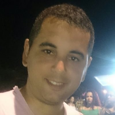 roberto_coelho's profile picture. Luso-brasileiro, rubro-negro 🔴⚫️ e pai da Camille.