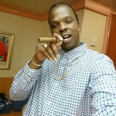 _dehrealBuTtAz's profile picture. 