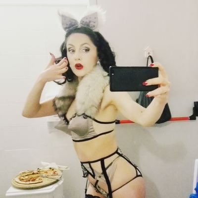 Burlesque Performer / Burlesque Teacher