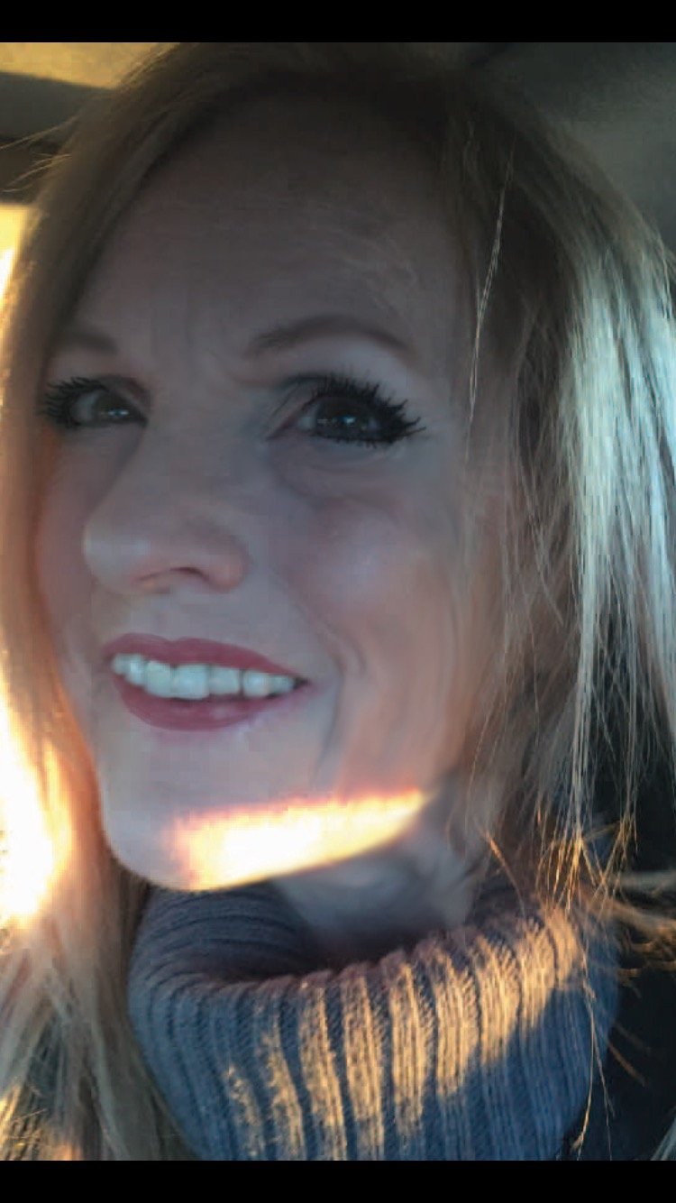 SonjaSerene's profile picture. Graphic Artist