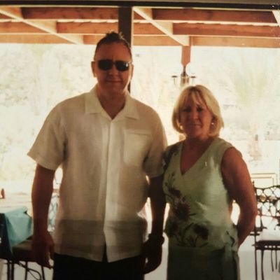 Woodley albion JFC married to Lisa Nev
Proud father of 3 boys.