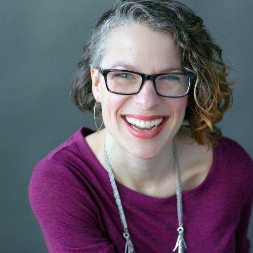 #Photographer & visual storyteller. Mom of twins. Wannabe foodie. Outspoken progressive. Independent businesswoman. Lover of all things #NewEngland!