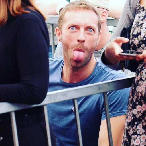28 anos. Amante de cinema, televisão, futebol, Fórmula 1, esportes e Coldplay.
@Flamengo @Coldplay