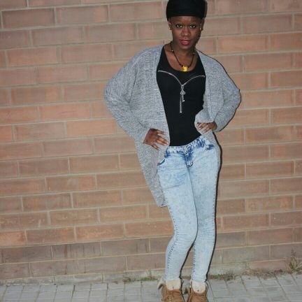 TitiSillah's profile picture. 