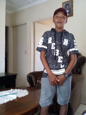 mohlalza's profile picture. 