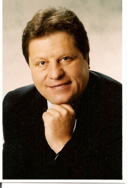 newcookingart's profile picture. Das Leben ist eine große Welle, manchmal surfst Du oben im Glück, manchmal trifft sie dich frontal ins Gesicht. Gerade surfe ich