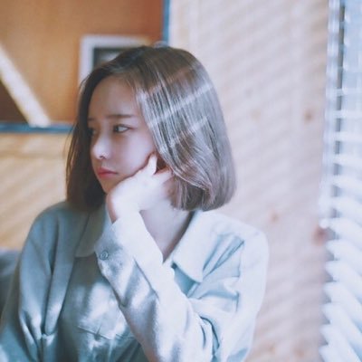 情報垢ショ新者です 。すごく低浮上。
