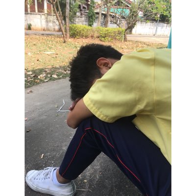 ___P_O_N_D___'s profile picture. 