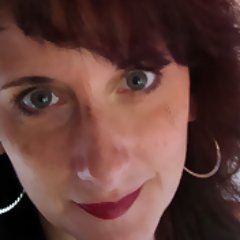 Publisher; Writer; Photographer; freaky lil imp! Mischievous muse; horror chick; geek; UrbEx'er! https://t.co/fl2VzUrypq ; https://t.co/uPK7pHCBhl
