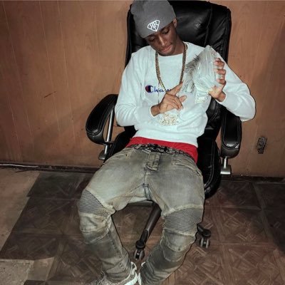 RealRyteMulaa's profile picture. Cash flips 💸 interested in making $2000 - 10000 less than 24 hours 🤔💰  DM me serious inquiries only 💯 #RealRyte Youngins from the bottom get next to me 💪🏾