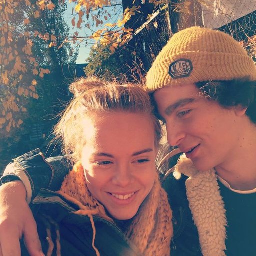 Mensajes de la primera temporada de SKAM, centrada en Eva Mohn. @SKAMLATAM