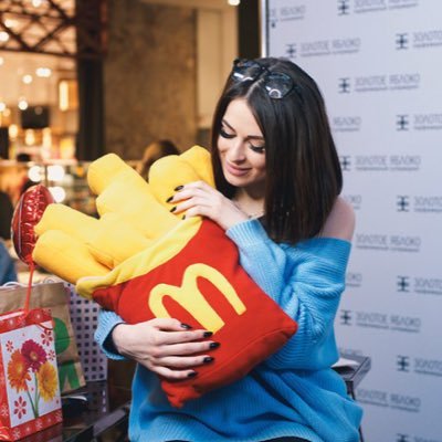 luizaaiz's profile picture. 