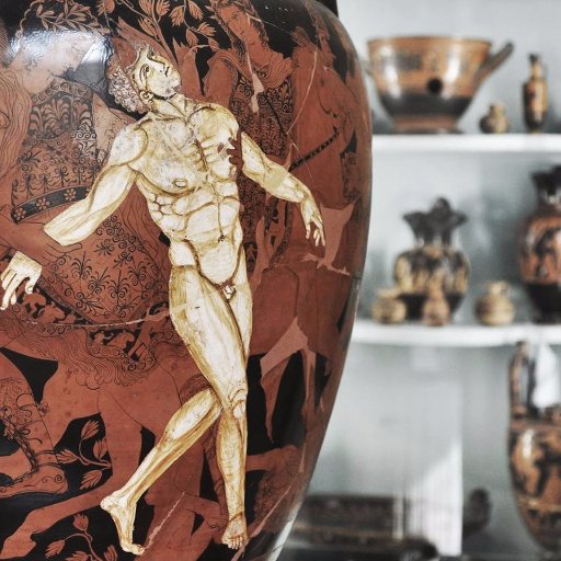 Il Museo Nazionale Jatta di Ruvo di Puglia, raro esempio di collezionismo ottocentesco, conserva oltre 2000 reperti archeologici raccolti dal suo fondatore.