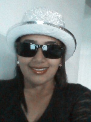 santan_tania's profile picture. tania