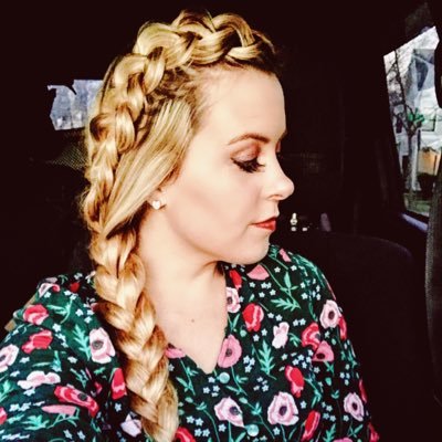 I am a braid loving mommy that believes in  easy hairstyles and affordable fashion! Follow my fun mommy tips, quick hair tutorials and fashion styles.