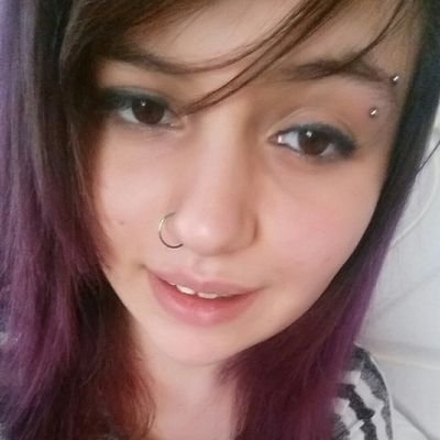 16 years old. In love with kittens. Plays Xbox. Sleepy most of the time :').Art student and tattooist in practice. That info is bs now,