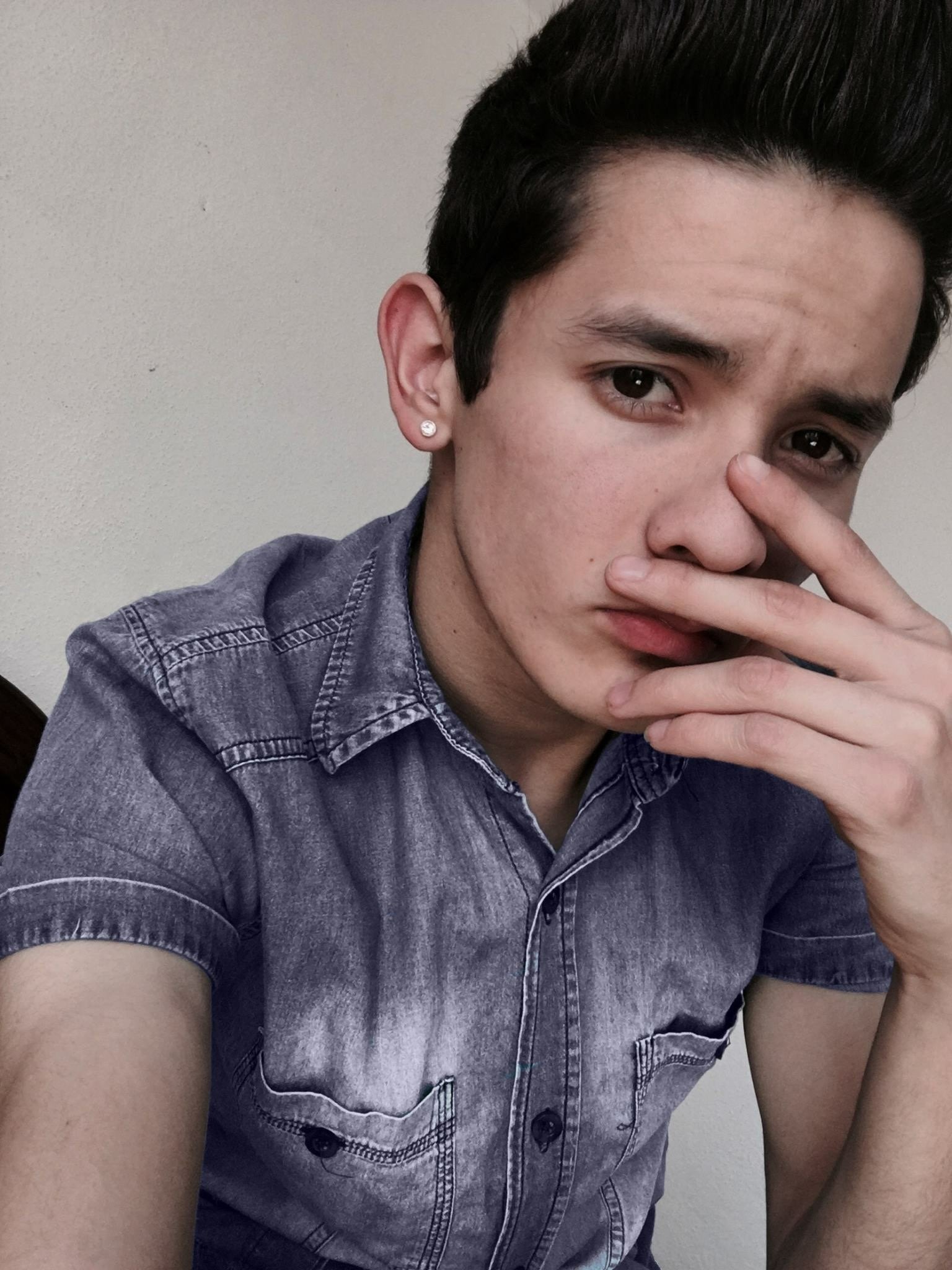 Las reglas: Cierra los ojos yo me haré cargo de llevarte al paraíso. Ahí está el Botón de Follow . Instagram: kevincazaresponce . SnapChat: kevincazas