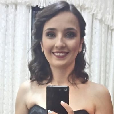 Graduada em Licenciatura em Matemática, pela Universidade Federal de São Carlos =)