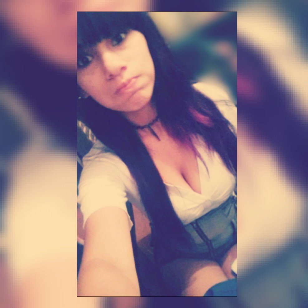 aledaniela22's profile picture. La vida es dura, pero hay que seguir  adelante..